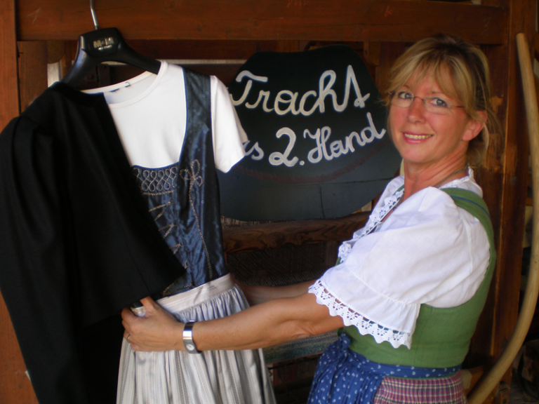 Heidi Dietl vom Bucherhof am Trachtenmarkt